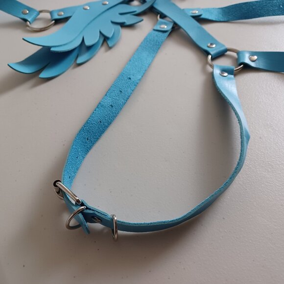 Leather Harness with Angel Wings - Picture 8 of 12